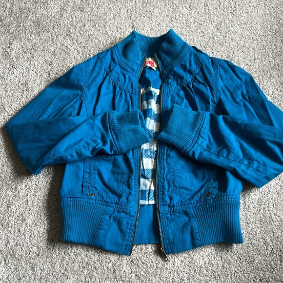 Blue Jacket - Picture 4 of 7